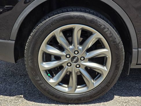 Used 2022 Lincoln Corsair FWD w/ Premium Package image 15