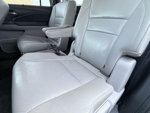 Used 2019 Honda Pilot Elite image 28