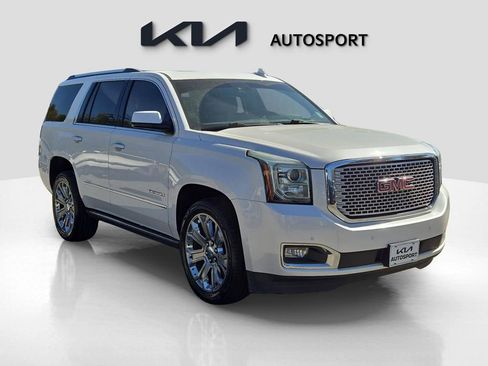 Used 2016 GMC Yukon Denali w/ Open Road Package image 3