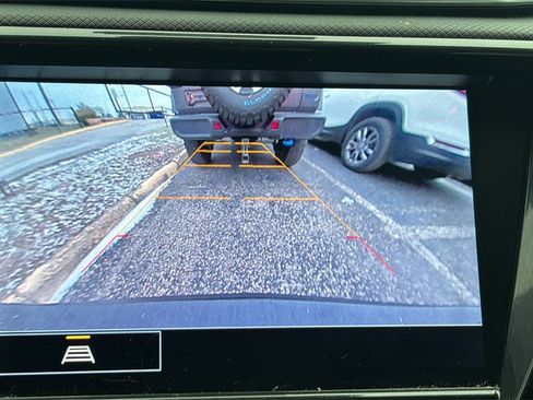 Used 2021 Chevrolet TrailBlazer RS w/ Sun and Liftgate Package image 11