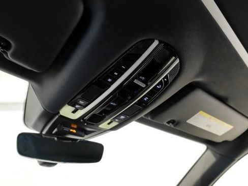 Used 2019 Porsche Cayenne AWD/4WD image 38