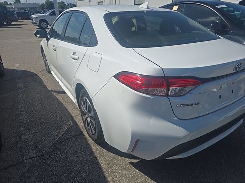 Used 2022 Toyota Corolla LE FWD image 5