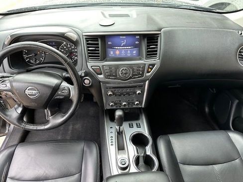 Used 2020 Nissan Pathfinder SL image 23