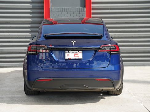 Used 2023 Tesla Model X image 7
