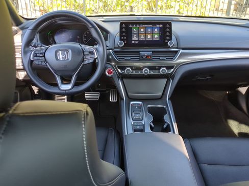 Used 2022 Honda Accord Sport image 12
