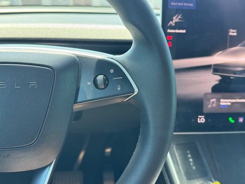 Used 2026 Tesla Model Y Long Range AWD/4WD image 32