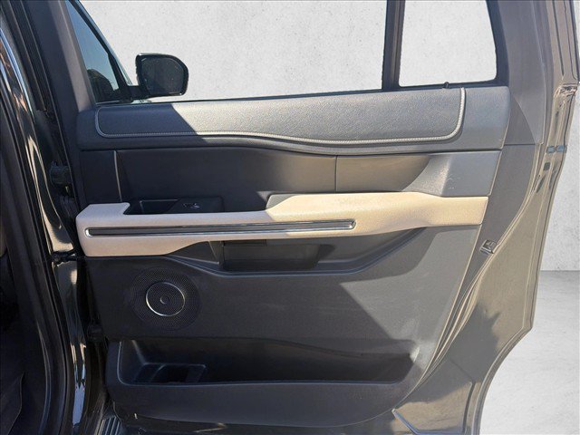 Used 2022 Ford Expedition Max XLT AWD/4WD image 22