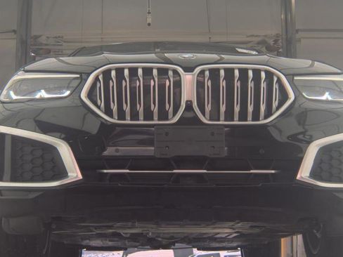 Used 2023 BMW X6 xDrive40i w/ Premium Package image 4
