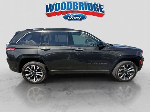 Used 2023 Jeep Grand Cherokee Overland w/ Luxury Tech Group IV image 4