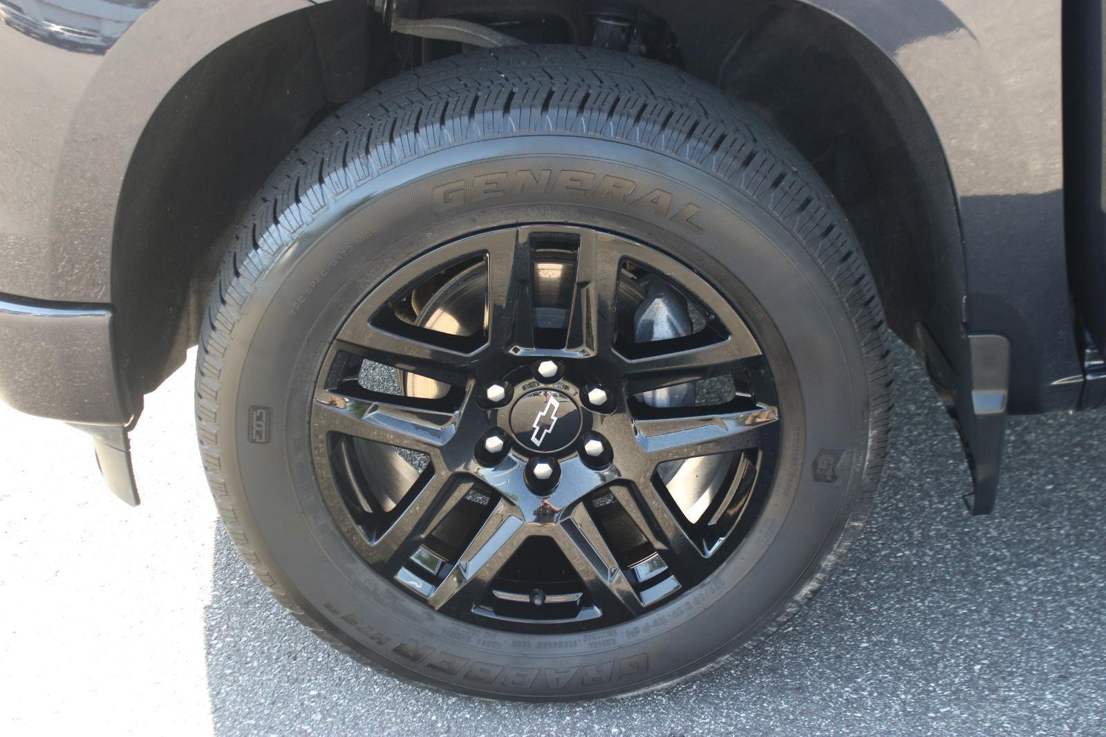 Used 2023 Chevrolet Silverado 1500 RST w/ LPO, Dark Essentials Package AWD/4WD image 38