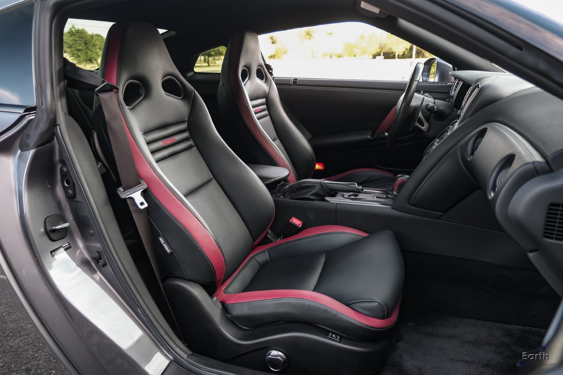 Used 2013 Nissan GT-R Black Edition AWD/4WD image 53