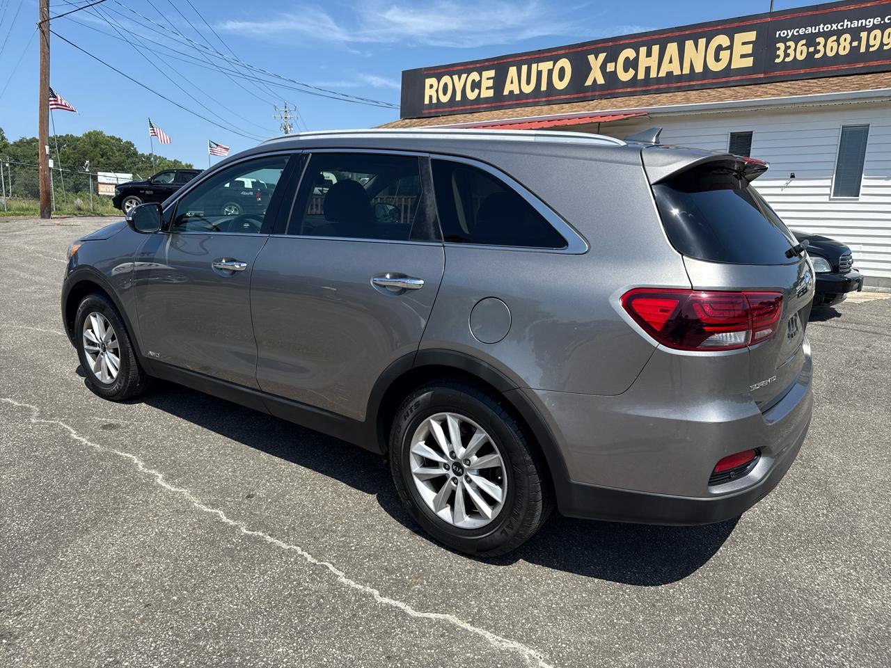 Used 2019 Kia Sorento AWD w/ LX Convenience Package image 3