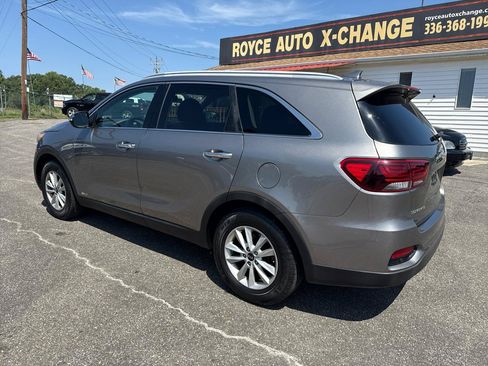 Used 2019 Kia Sorento AWD w/ LX Convenience Package image 3
