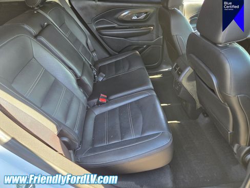 Used 2022 GMC Terrain Denali w/ Denali Premium Package AWD/4WD image 14
