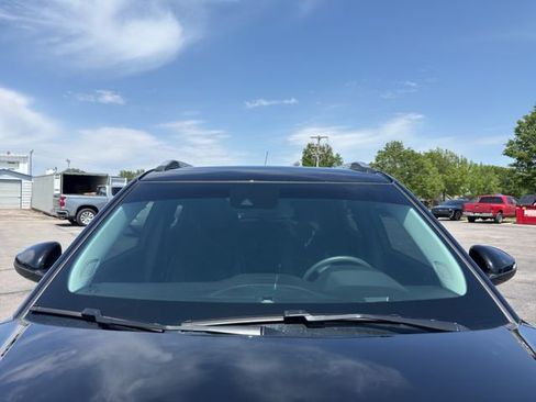 Used 2023 Chevrolet TrailBlazer LT FWD image 25