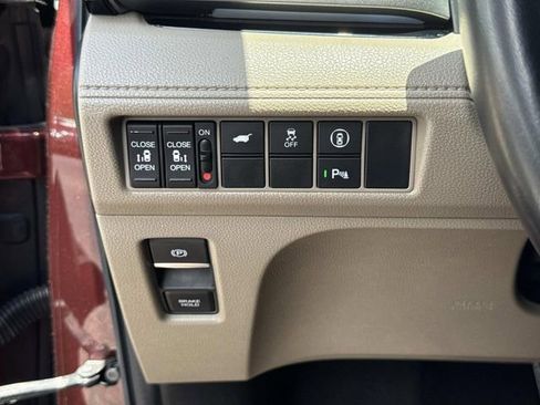 Used 2021 Honda Odyssey Touring image 38