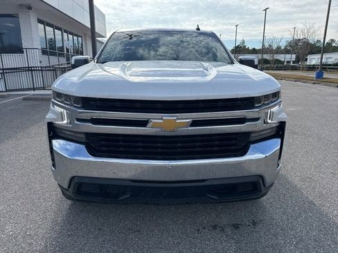Used 2021 Chevrolet Silverado 1500 LT w/ Convenience Package II image 2