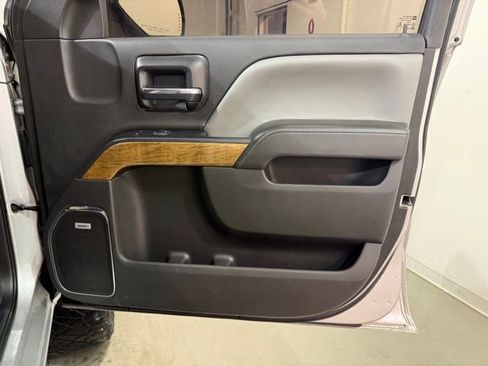 Used 2015 Chevrolet Silverado 2500 LTZ w/ LTZ Plus Package image 24