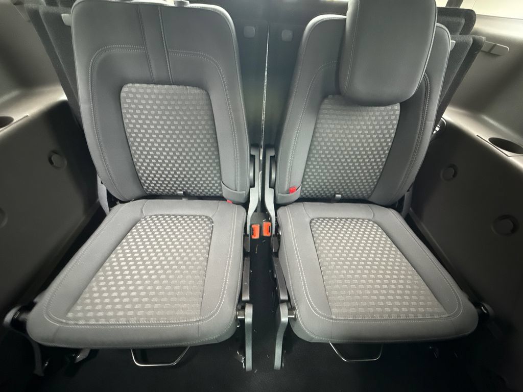 Used 2020 Ford Transit Connect XLT FWD image 13