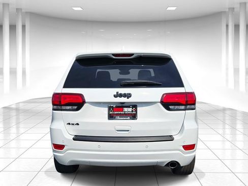 Used 2020 Jeep Grand Cherokee Altitude AWD/4WD image 4