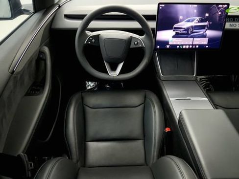 Used 2026 Tesla Model Y AWD image 49