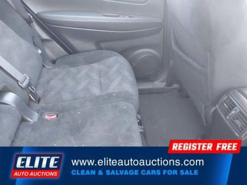 Used 2016 Nissan Rogue S FWD image 16