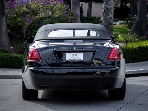 Used 2019 Rolls-Royce Dawn image 33