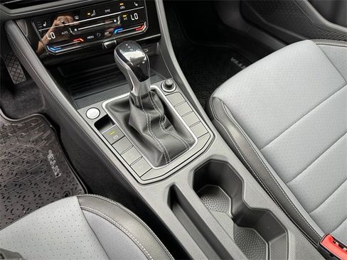 New 2026 Volkswagen Jetta SE image 14