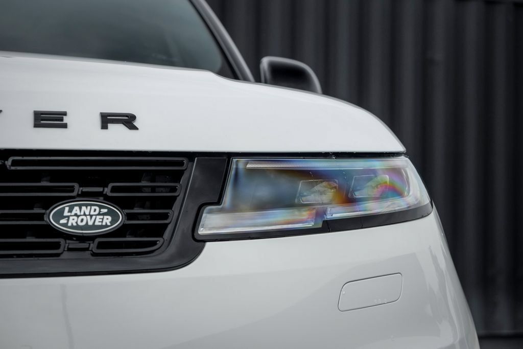 New 2026 Land Rover Range Rover Sport SE AWD/4WD image 6
