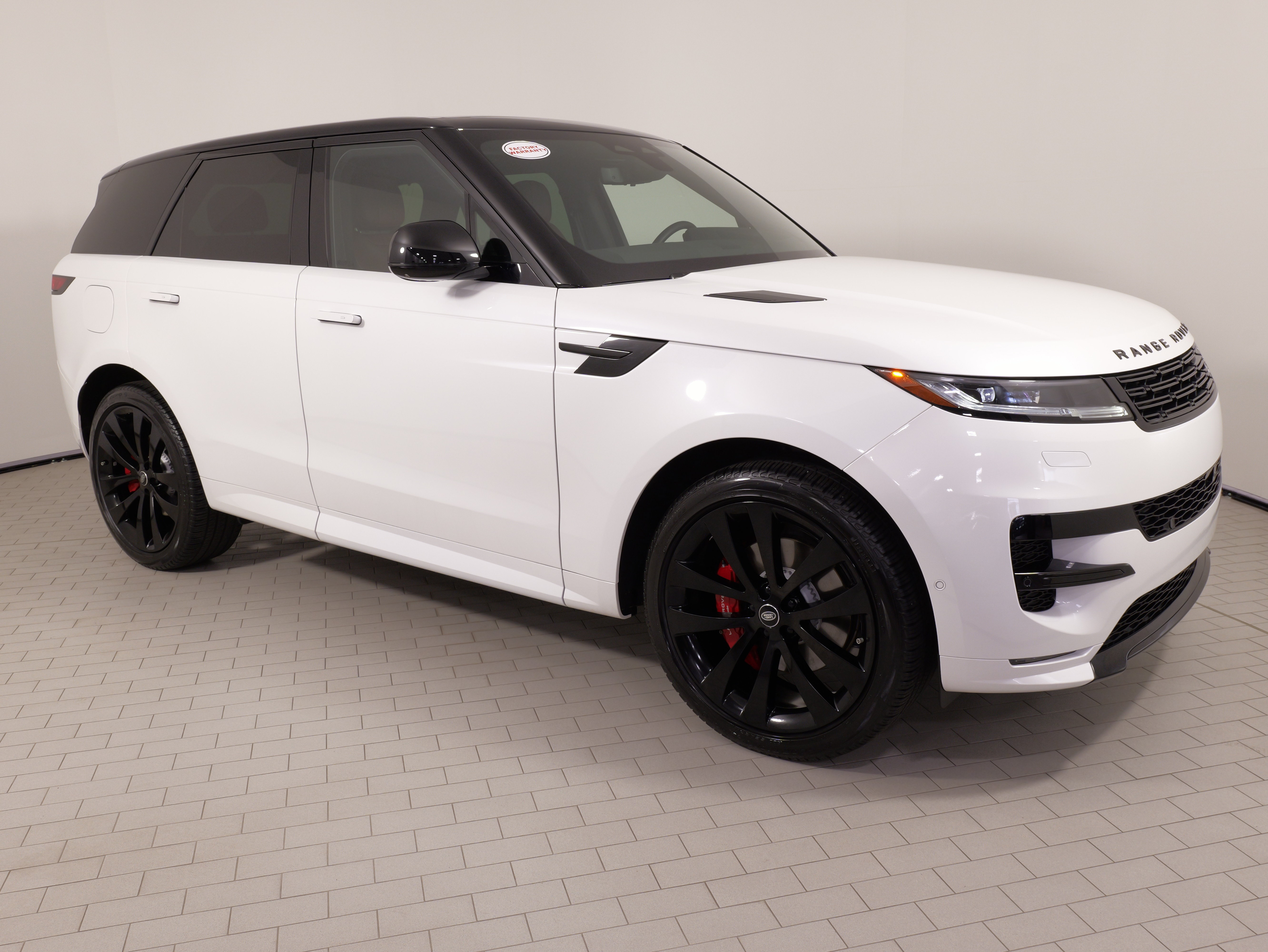 Used 2024 Land Rover Range Rover Sport Dynamic SE AWD/4WD image 7