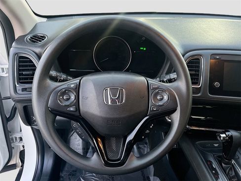 Used 2022 Honda HR-V EX image 11