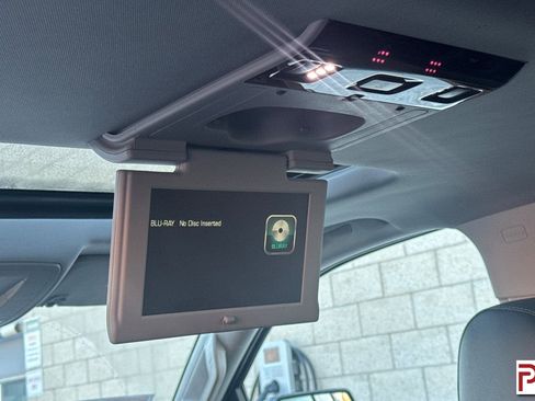 Certified 2020 Chevrolet Tahoe Premier w/ 6.2L Performance Package image 19