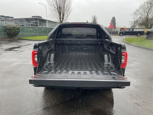 Used 2018 GMC Sierra 1500 SLT w/ All Terrain X Package image 24