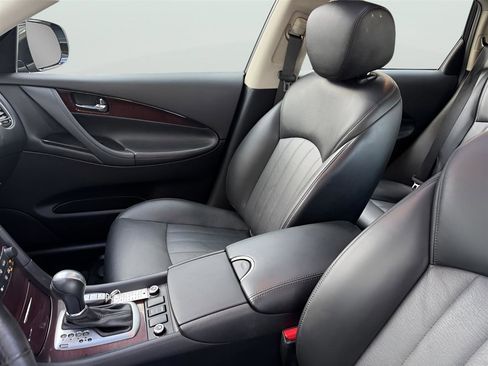 Used 2017 INFINITI QX50 AWD w/ Premium Plus Package image 13