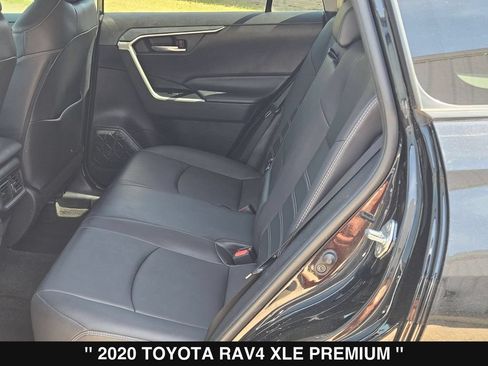 Used 2020 Toyota RAV4 XLE Premium FWD image 17