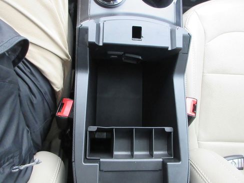 Used 2018 Ford Explorer Limited w/ Class II Trailer Tow Package image 30