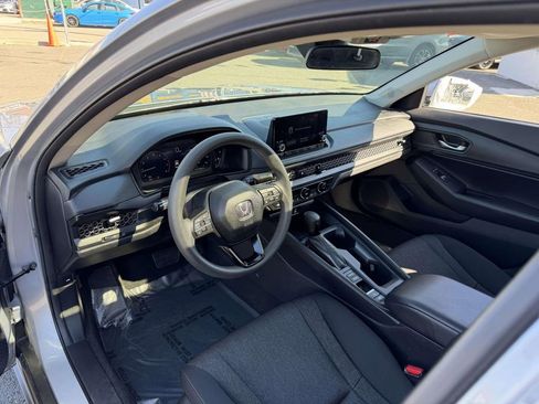 Used 2023 Honda Accord EX image 21