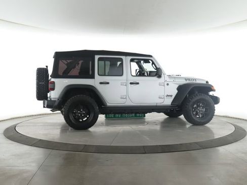 Used 2024 Jeep Wrangler Unlimited Sport AWD/4WD image 3