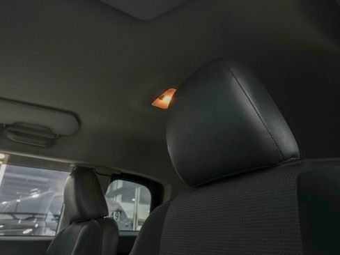 Used 2014 Toyota FJ Cruiser 4WD w/ Upgrade Package image 21