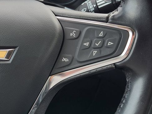 Used 2021 Chevrolet Equinox LT FWD image 28