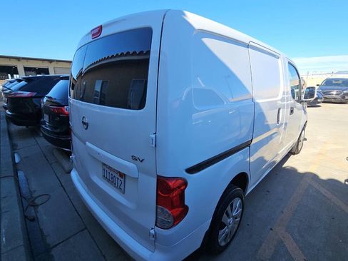 Used 2018 Nissan NV200 SV w/ Back Door Glass Package image 2