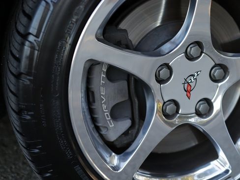 Used 2002 Chevrolet Corvette Coupe w/ Preferred Equipment Group2 image 39