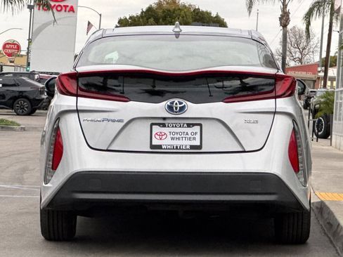 Certified 2022 Toyota Prius Prime XLE image 6