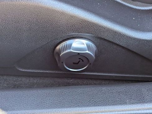 Used 2015 Nissan GT-R Black Edition image 22