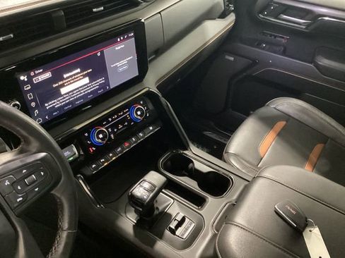 Used 2023 GMC Sierra 1500 AT4 w/ AT4 Premium Package image 5