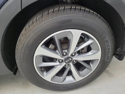 Used 2019 Kia Sorento EX FWD image 31