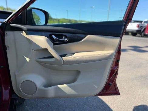 Used 2016 Nissan Rogue SL AWD/4WD image 21