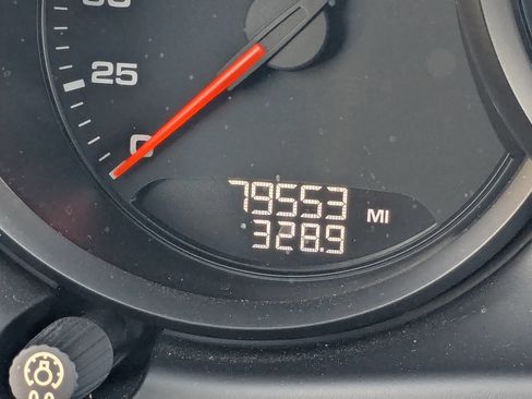 Used 2018 Porsche Macan image 34