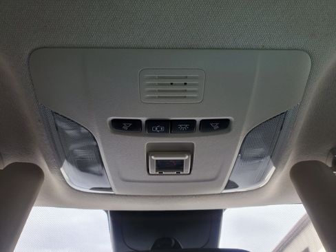 Used 2021 Toyota Corolla LE image 38