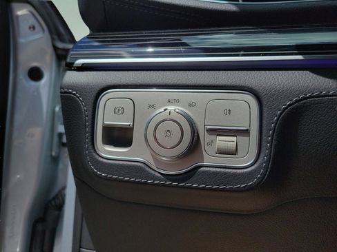 New 2026 Mercedes-Benz GLS 580 4MATIC image 25